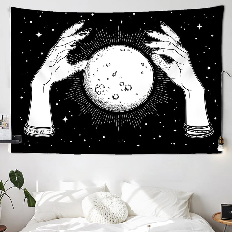 Tenture Murale Lune et Mains